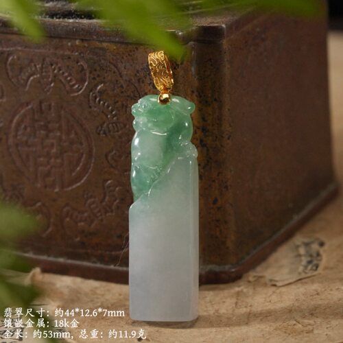 125520-6 18k金錾卷草纹镶天然缅A细糯飘蓝花 巧雕麒麟印章吊坠