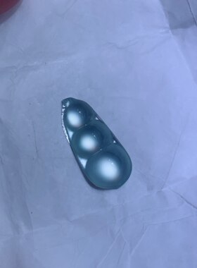 缅甸天然A货翡翠玻璃种起荧光福豆可镶嵌吊坠肉质细腻形体完整