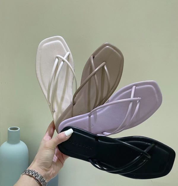 Korean simple open toe thin belt toe slippers women's flat bottom fairy style soft bottom versatile sandals