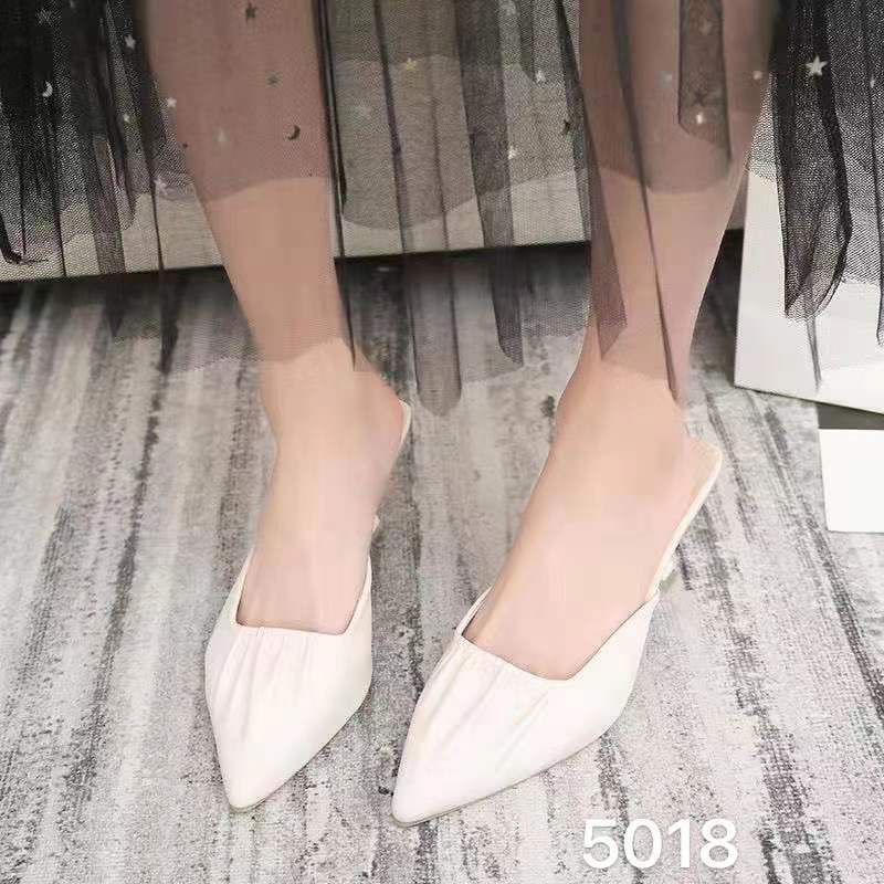 Pointed half slippers women's thin heel middle heel wear lazy shoes early spring new shallow mouth Baotou fold Muller shoes