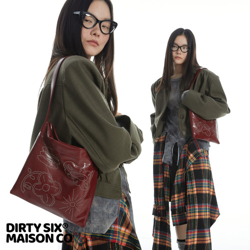 DirtySix嘭嘭牛皮小花袋小方包
