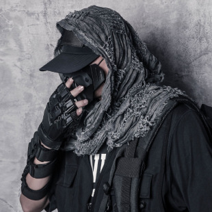 小众暗黑潮牌战损披肩水洗做旧挂须沙丘战术围巾颓废破坏围巾男女