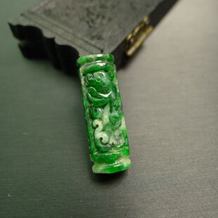 特价辣绿天然A货老翡翠龙纹长勒子管珠桶珠吊坠挂坠
