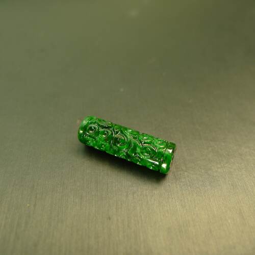 翡翠满色辣绿雕花钱币路路通