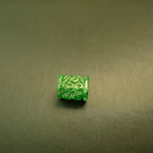辣绿缅甸天然A货翡翠雕花桶珠