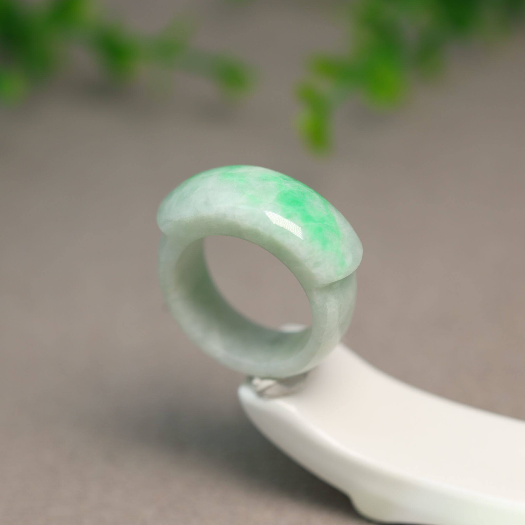 缅甸天然A货翡翠马鞍戒指