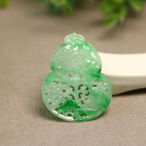 翡翠镂空雕花葫芦吊坠花片