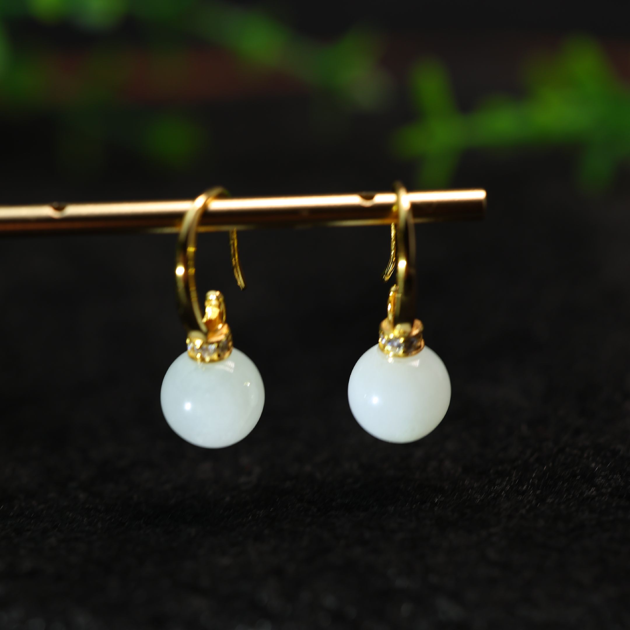 天然A货翡翠素面圆珠子耳坠