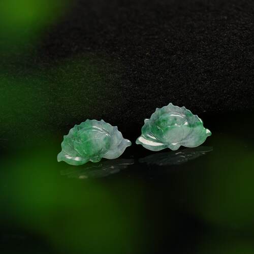 冰种飘绿花缅甸天然翡翠莲小花