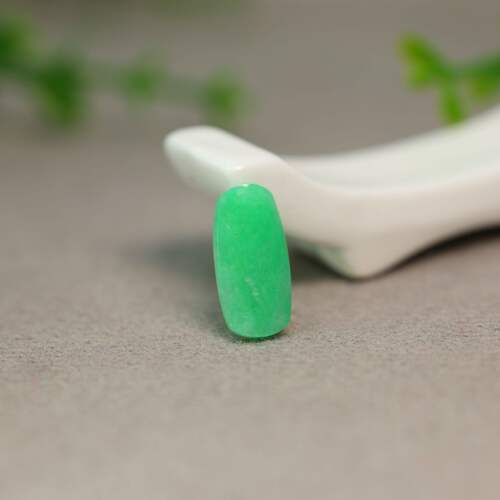 缅甸天然A货翡翠马鞍形戒面