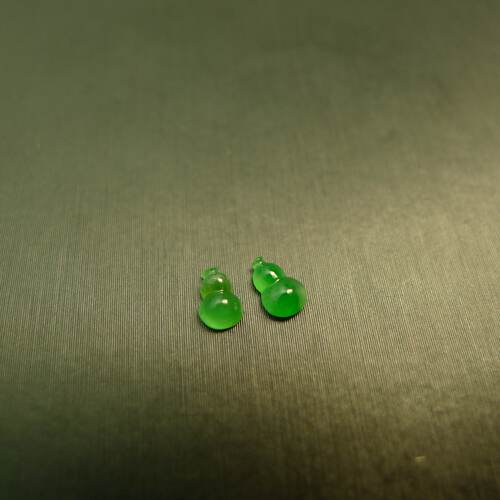种满绿缅甸天然A货翡翠小葫芦