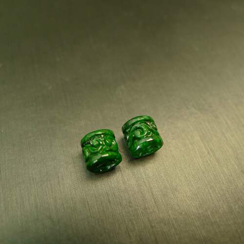缅甸天然A货翡翠雕花小桶珠