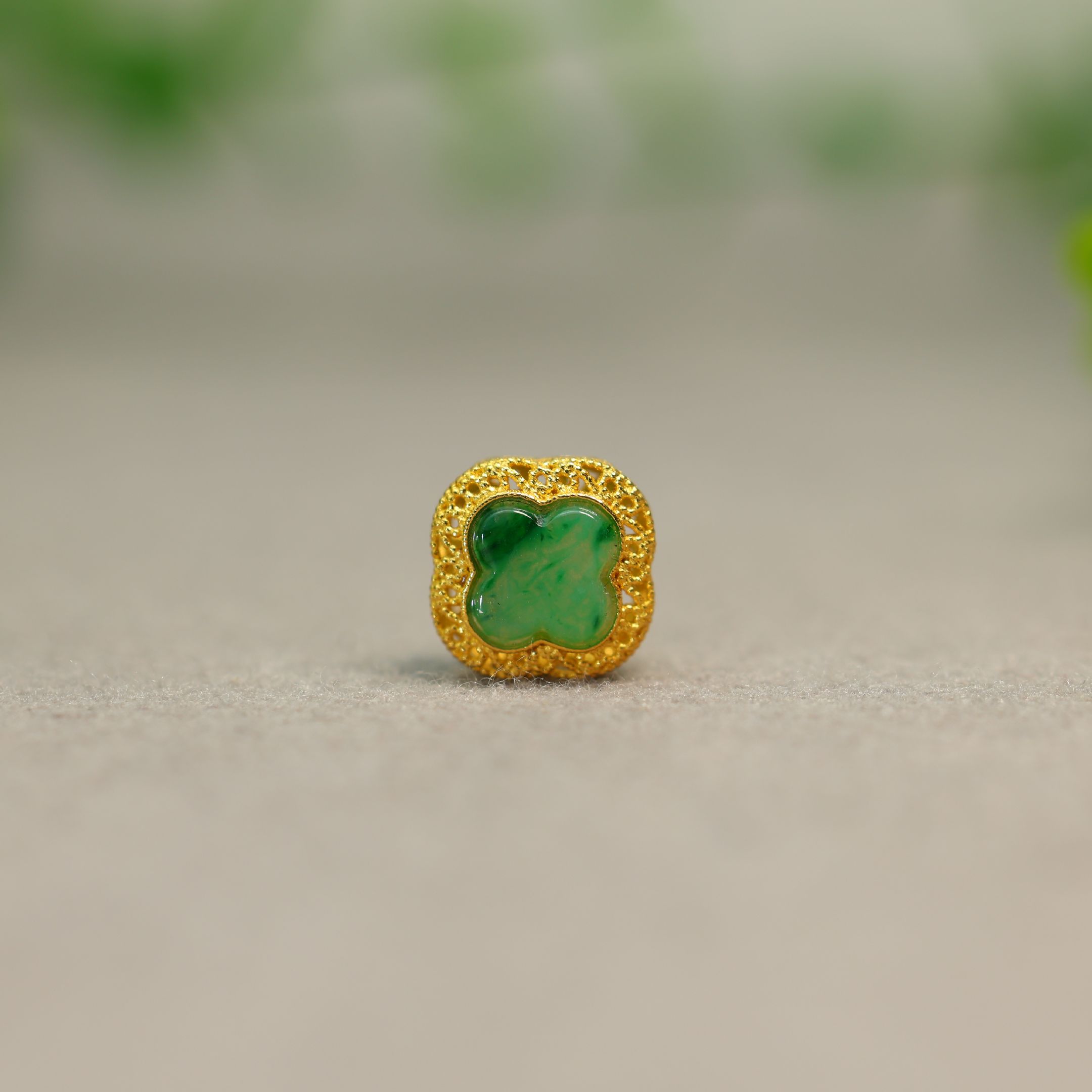 缅甸天然A货翡翠四叶草小香盒