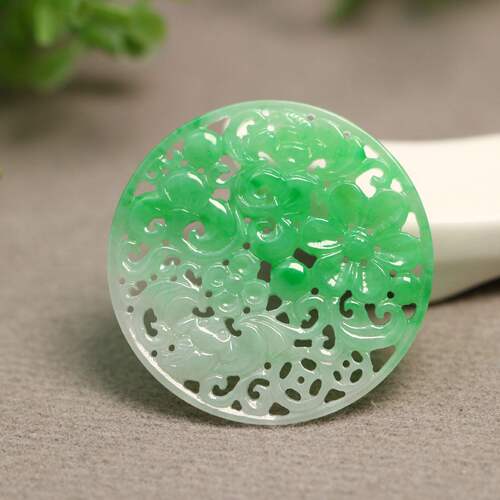 翡翠镂空福禄寿雕花吊坠圆片