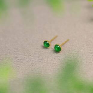 18K金镶嵌冰种满绿天然A货翡翠小圆蛋面耳钉小灯泡耳饰 K247