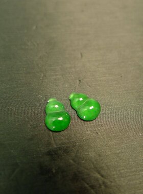 #F935老坑冰种满绿天然A货翡翠葫芦戒面 镶嵌耳钉戒指裸石