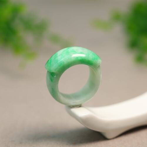 飘阳绿缅甸天然A货翡翠马鞍戒指