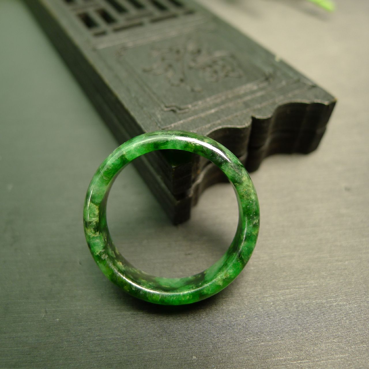 22号圈口满绿天然A货老翡翠戒指