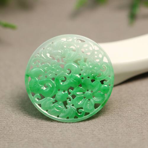 翡翠镂空福禄寿雕花吊坠圆片