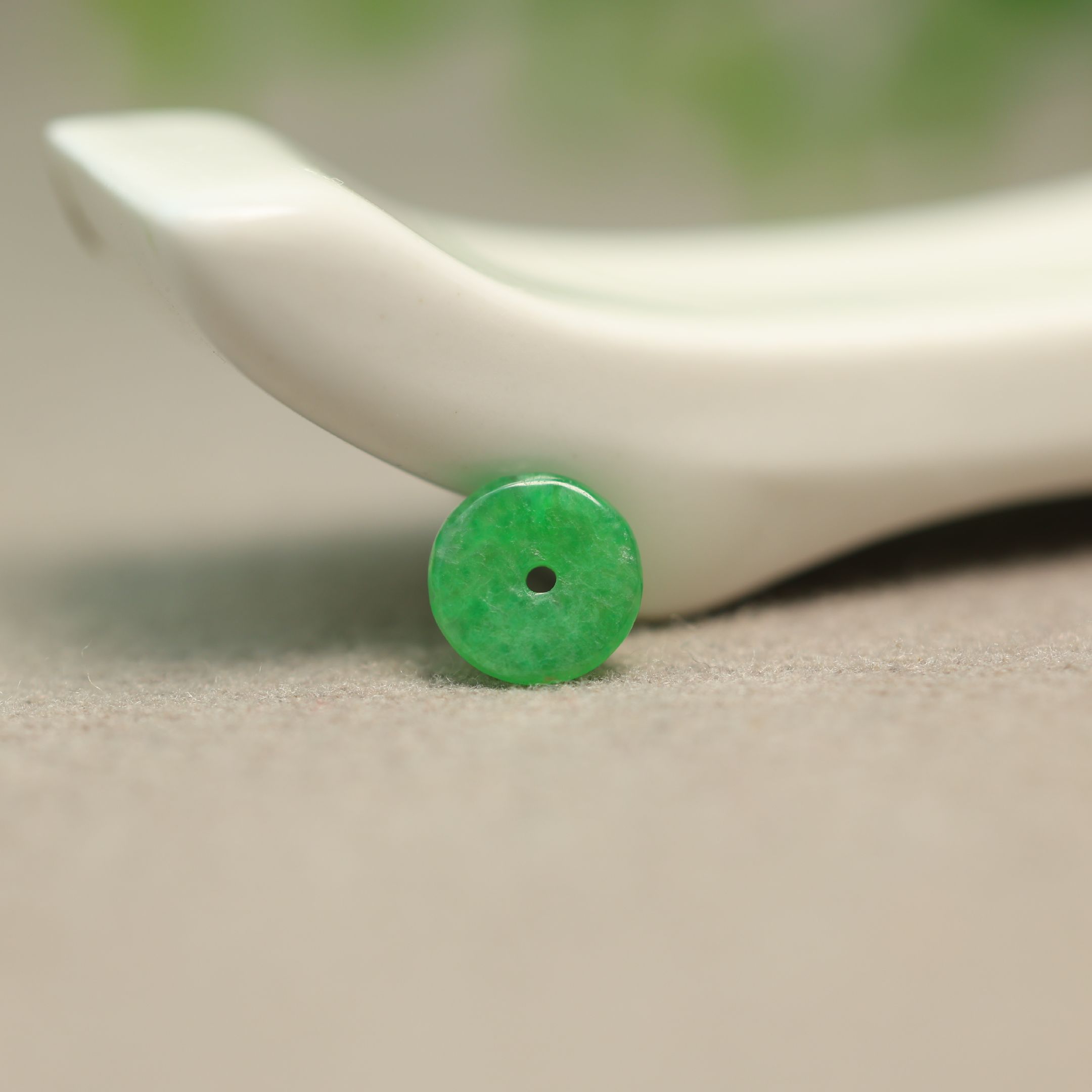 阳绿缅甸天然A货翡翠小平安扣