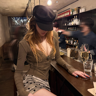 PrettyDragon性感蕾丝假两件V领带胸垫长袖 上衣 T恤纯欲打底女短款