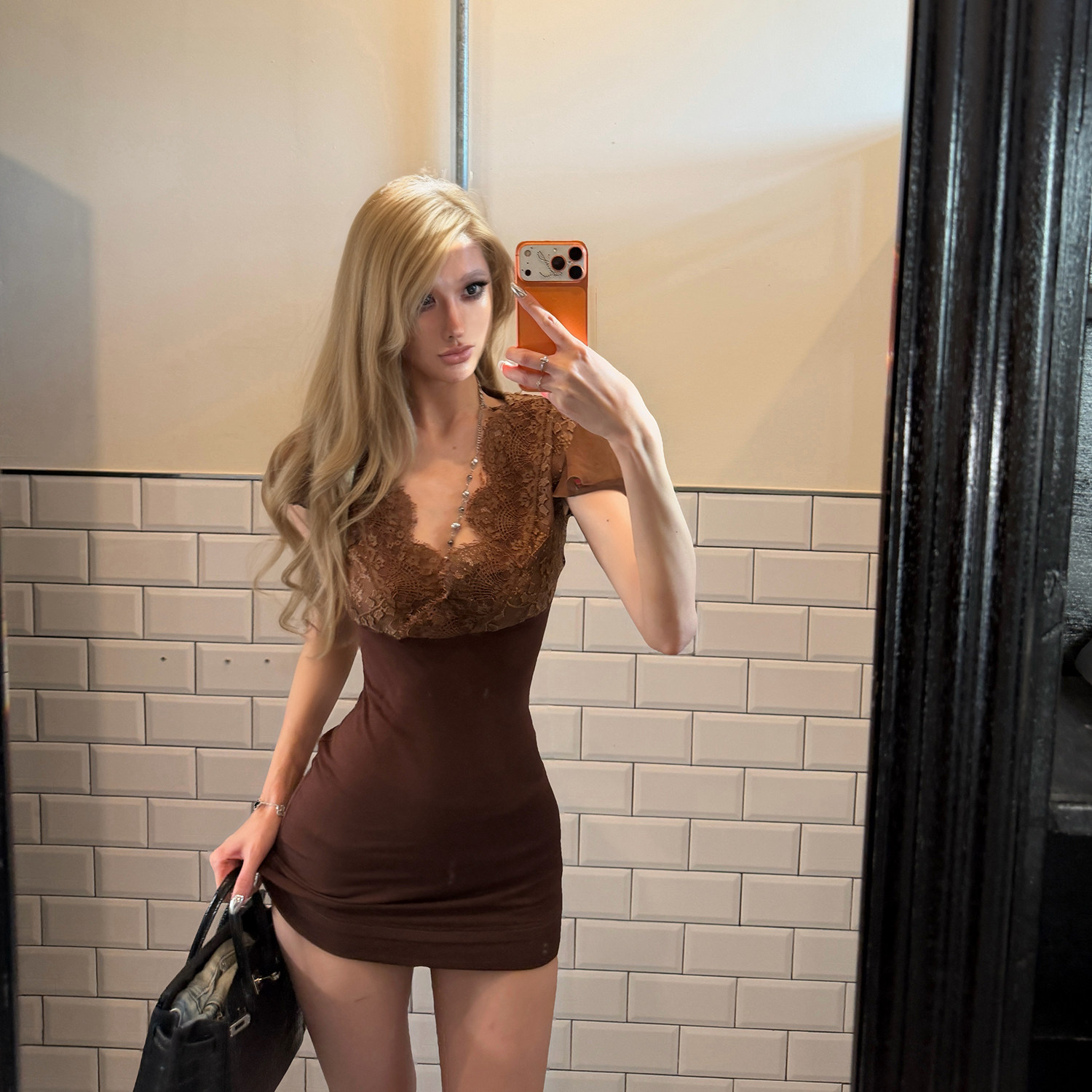 Withlynlyn大聋 性感睫毛蕾丝拼接深v领修身显瘦连衣裙包臀裙女