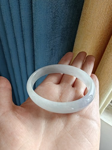 缅甸翡翠椭圆形贵妃镯56内径一图一物