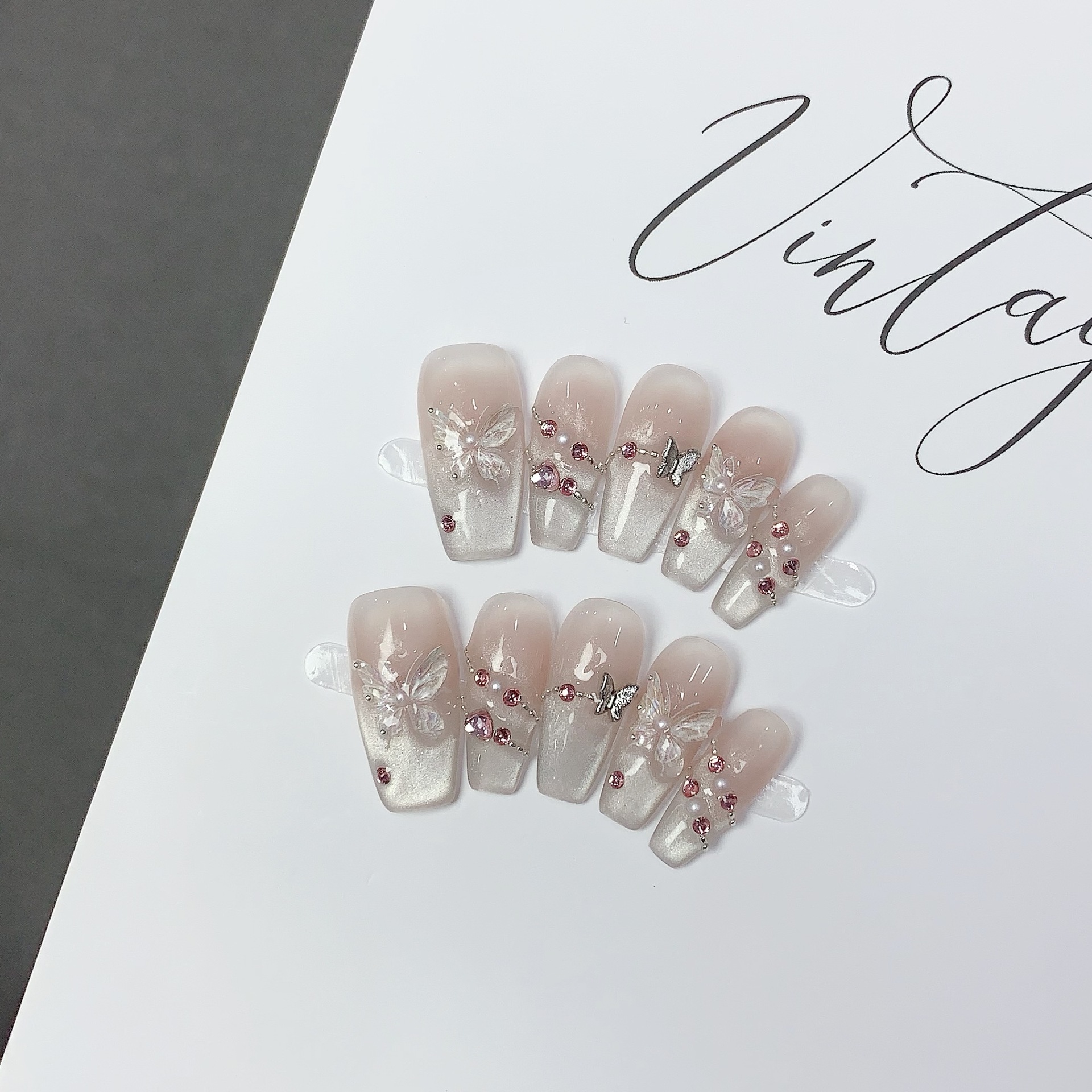 奥勉美甲84梦之蝶穿戴甲