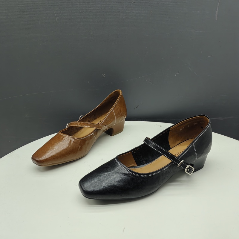 玛丽珍鞋方头一字扣带低跟单鞋