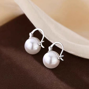 2025新款 简约气质小众设计高级感耳坠圆脸 珍珠耳扣女2025年新款