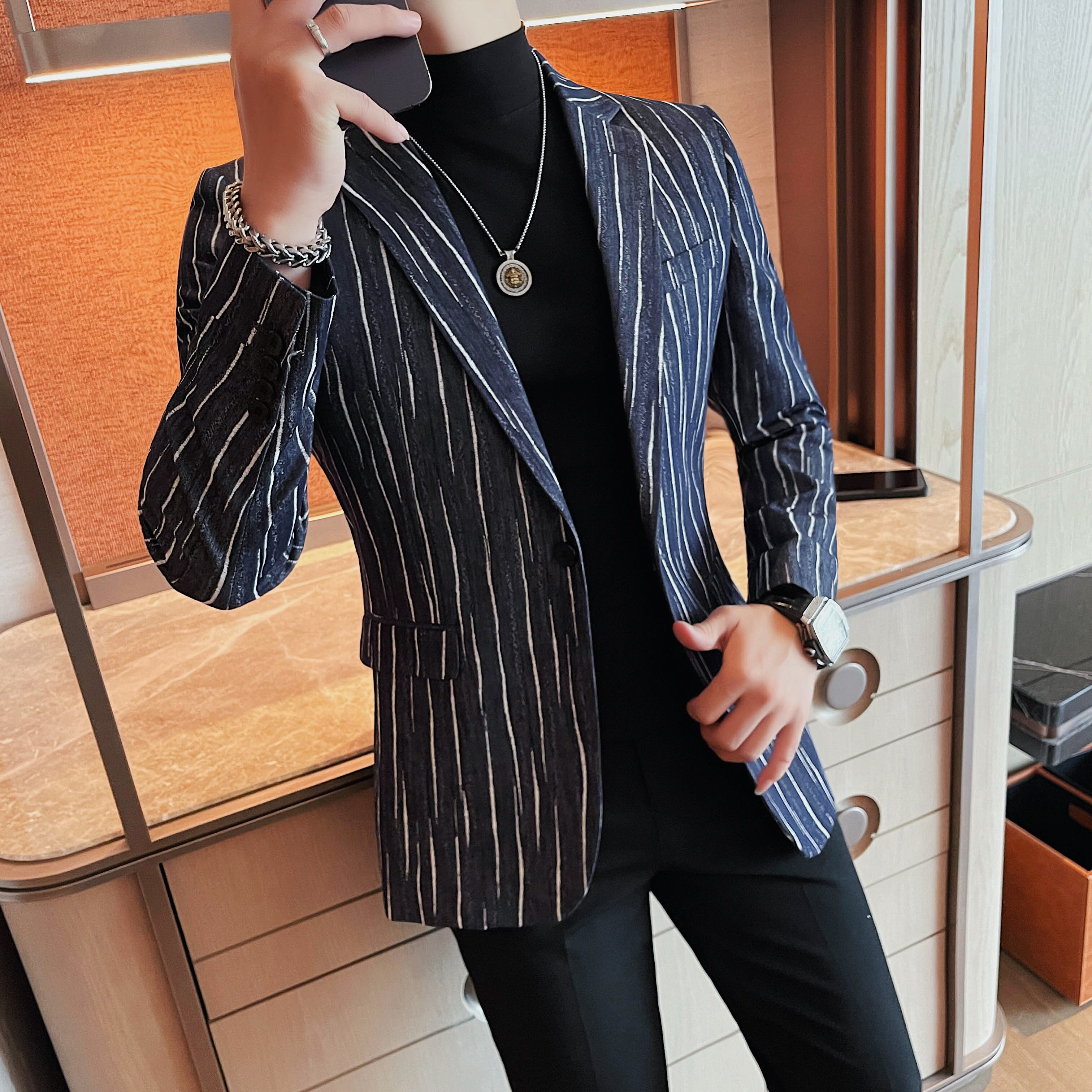 2011-P188新款休闲西服男士修身韩版小西装外套条纹上衣潮流男装,男装西服套装,电商B333