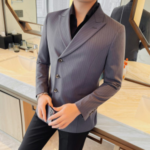 XF1055-P165 单排扣西装外套男士条纹西服 三粒扣后中开叉西装图片