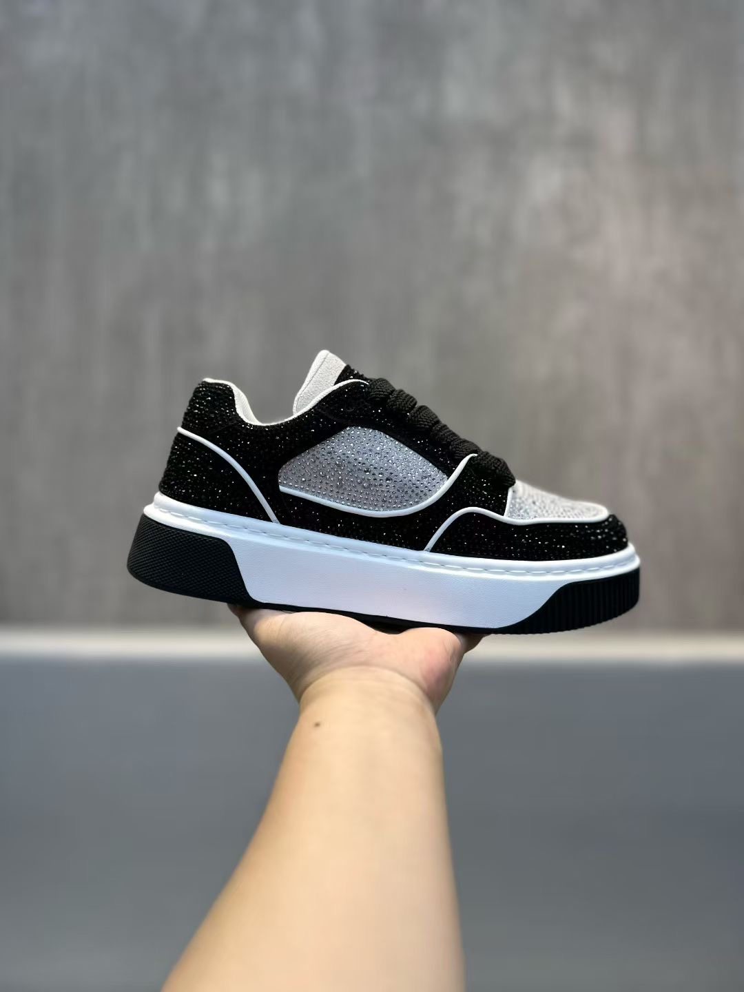 潮牌满钻男鞋2025新款烫钻板鞋男款厚底全钻鞋子男潮鞋百搭熊猫鞋,流行男鞋,时尚休闲鞋,淘宝优惠券,粉丝福利购,淘宝优惠卷