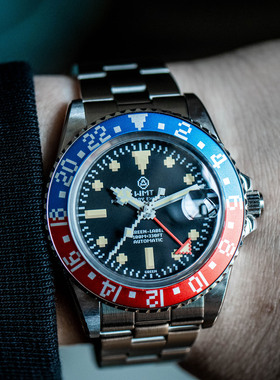 WMT Watch SF0010PG 红蓝可乐圈像素风格24GMT自动机芯复古手表