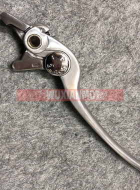适用铃木DL1000/GSF1250/GSX650/VL800改装摩托车前刹车牛角手把