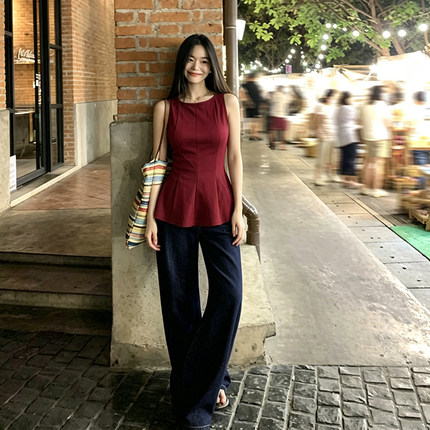 复古港风酒红色无袖收腰背心女夏季外穿修身显瘦遮肚子荷叶边上衣