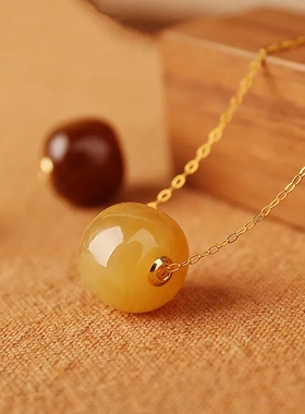 18K金镶新疆和田玉且末糖料9*10mm路路通吊坠老型单珠配饰锁骨链