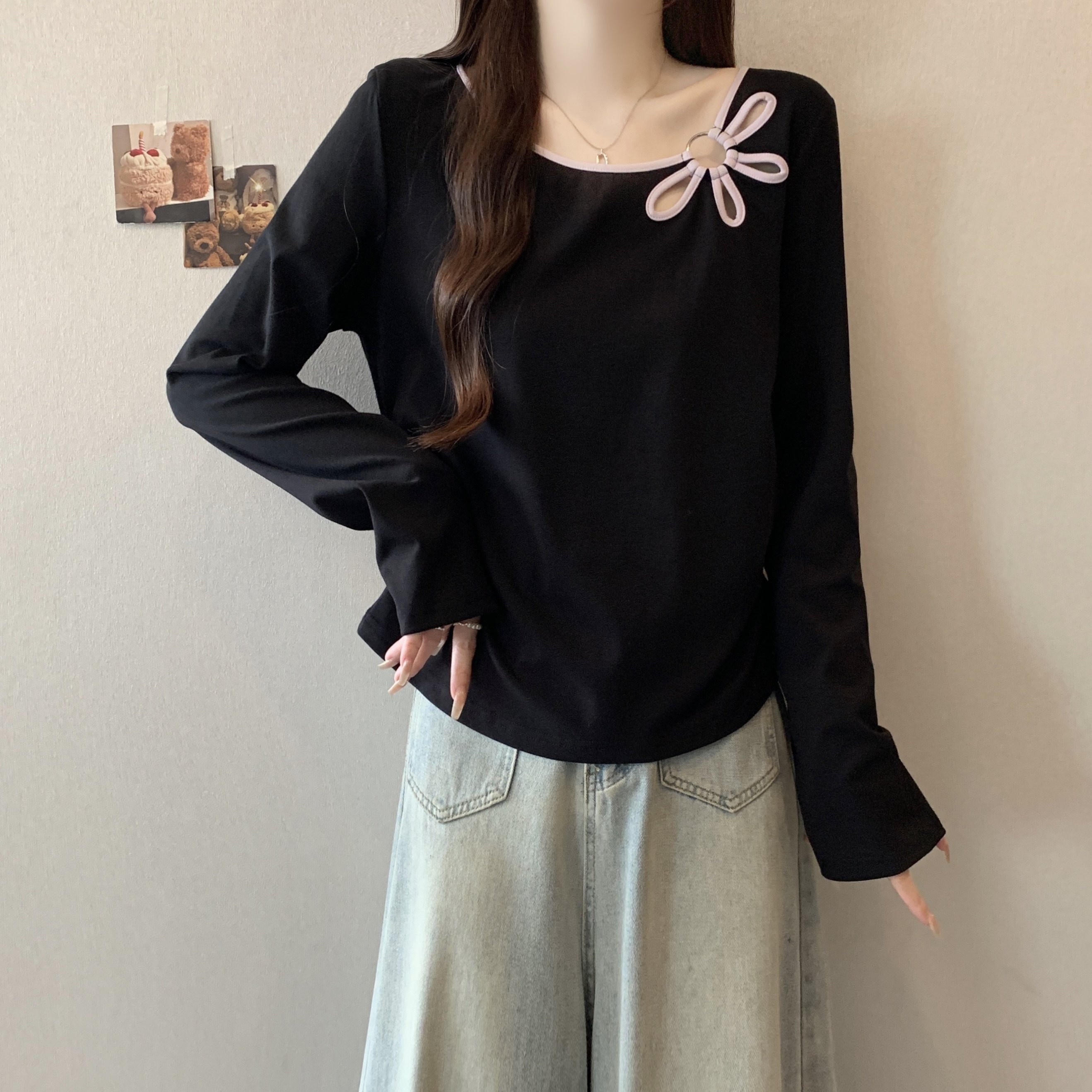 大码女装设计感镂空花朵正肩长袖t恤2025秋季新款胖MM内搭上衣潮,女装/女士精品,大码内搭,淘宝优惠券,粉丝福利购,淘宝优惠卷