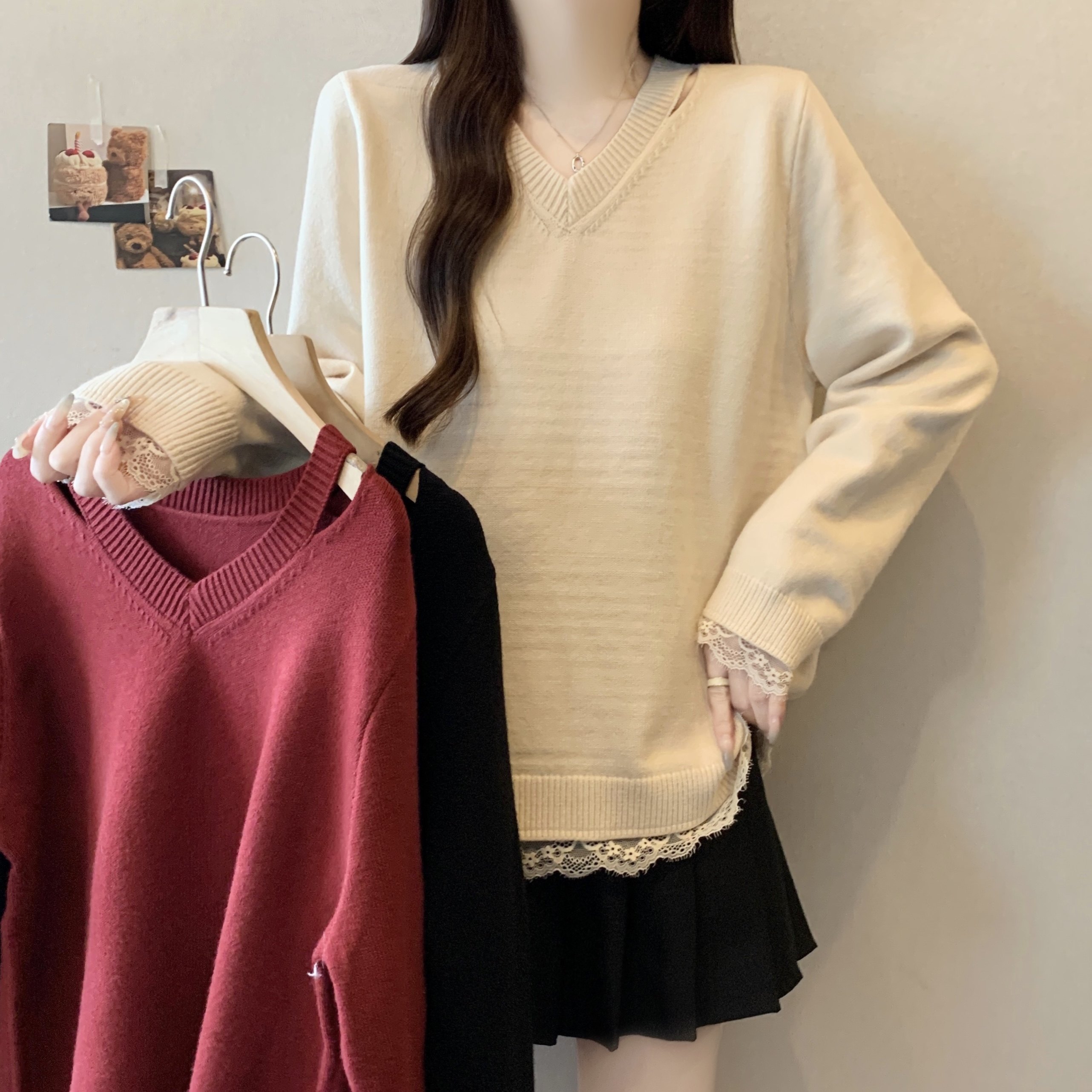 大码女装V领镂空上衣拼接花边毛衣秋冬新款胖mm宽松百搭针织衫潮,女装/女士精品,大码内搭,淘宝优惠券,粉丝福利购,淘宝优惠卷
