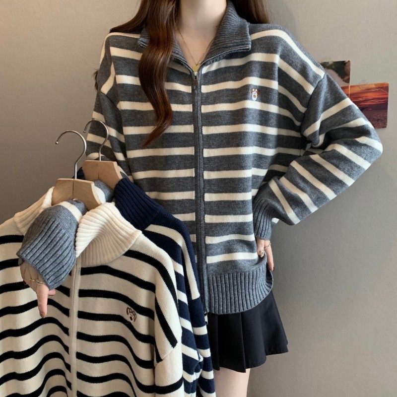 大码女装2025秋季新款时尚百搭绣花条纹双拉链长袖翻领上衣毛衣潮,女装/女士精品,大码内搭,淘宝优惠券,粉丝福利购,淘宝优惠卷