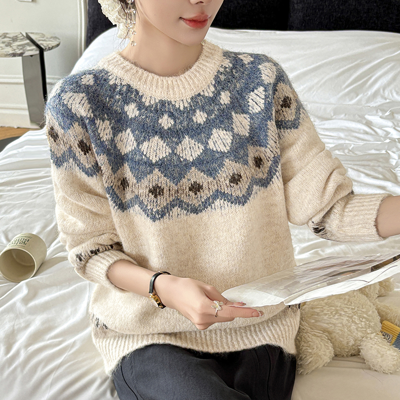 时尚设计感拼色圆领加厚针织衫女2025年秋冬新款长袖提花毛衣上衣