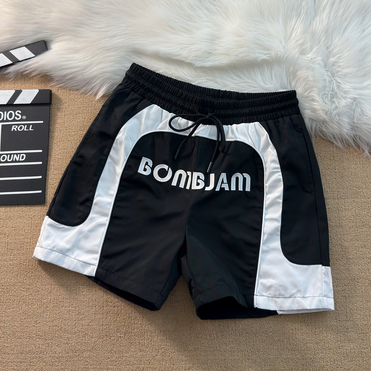 美式运动休闲篮球四分裤刺绣字母高街港风短裤男夏宽松厚实风衣布