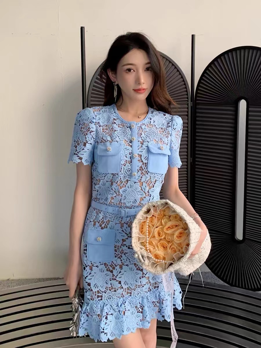 法式小众SP浅蓝色蕾丝刺绣连衣裙