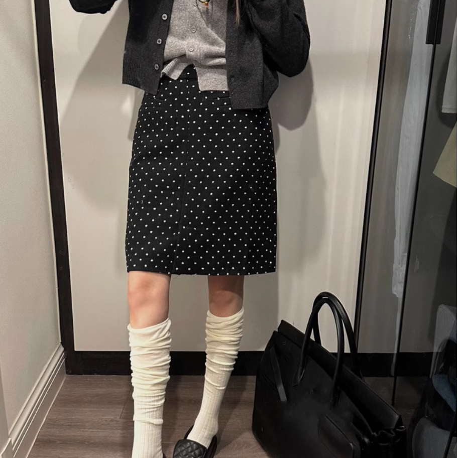miu系波点黑色毛呢半身裙女秋冬高级感开叉包臀中裙梨形显瘦a字裙
