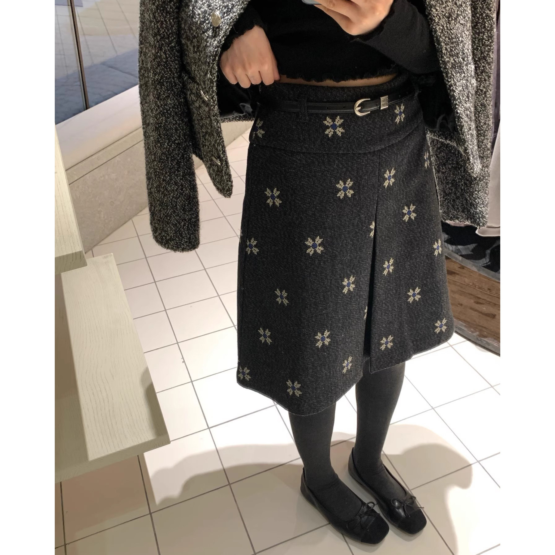 复古刺绣毛呢半身裙灰色遮胯中裙