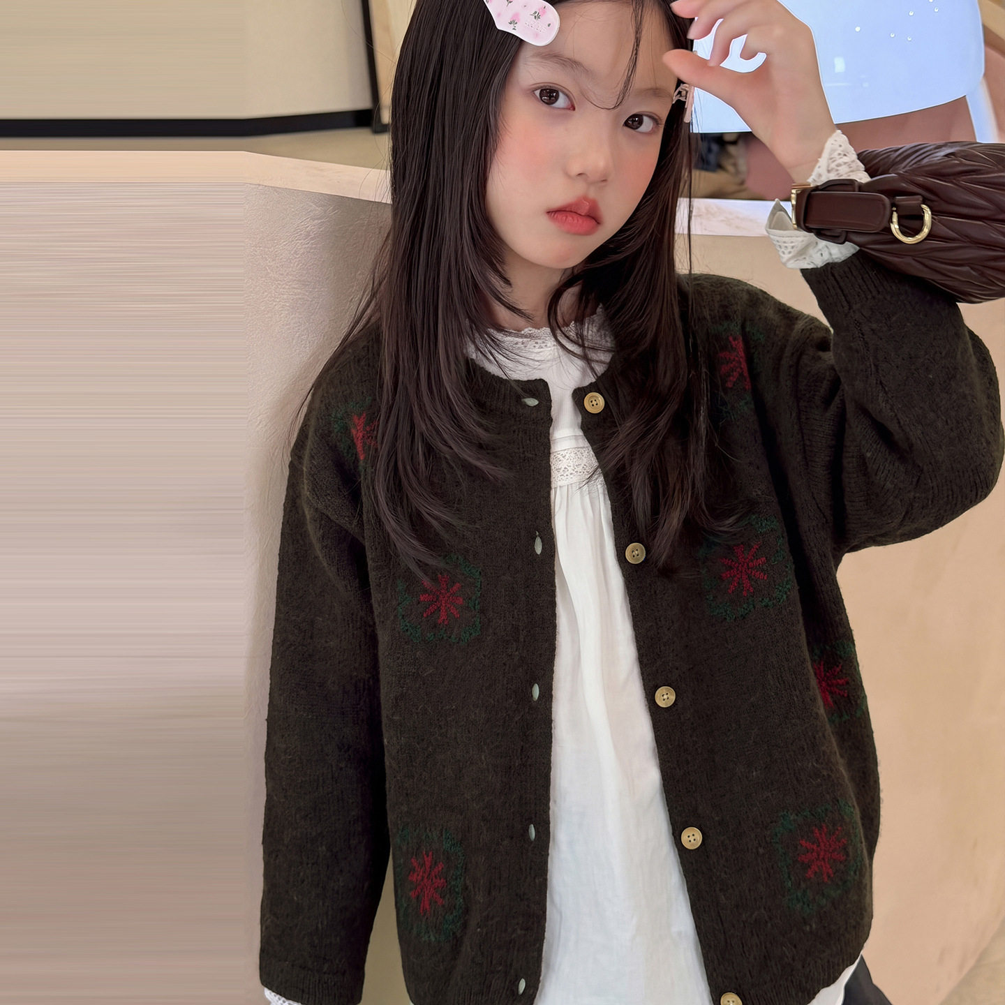 女童毛衣2026新款春秋季儿童针织开衫外套初中生女孩独特漂亮穿搭