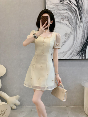 法式a字裙涤纶纯色镂空