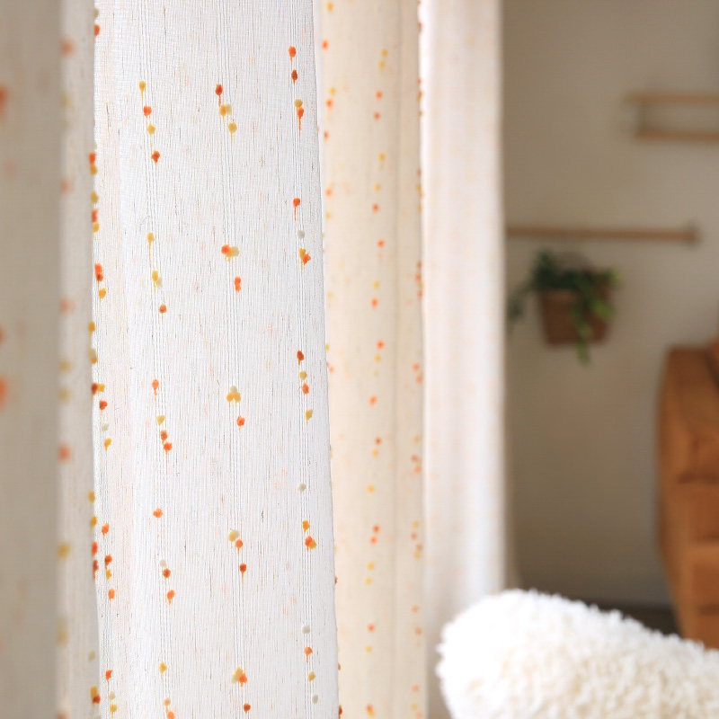 Evian埃维安 阳光活力满满的刺绣毛球窗纱透光不透人定制窗帘弱光