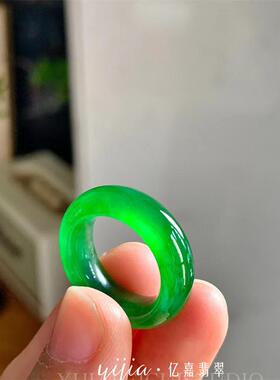 翡翠阳绿色戒指缅甸冰种满绿色辣绿色戒圈帝王绿玉石指环扳指手饰