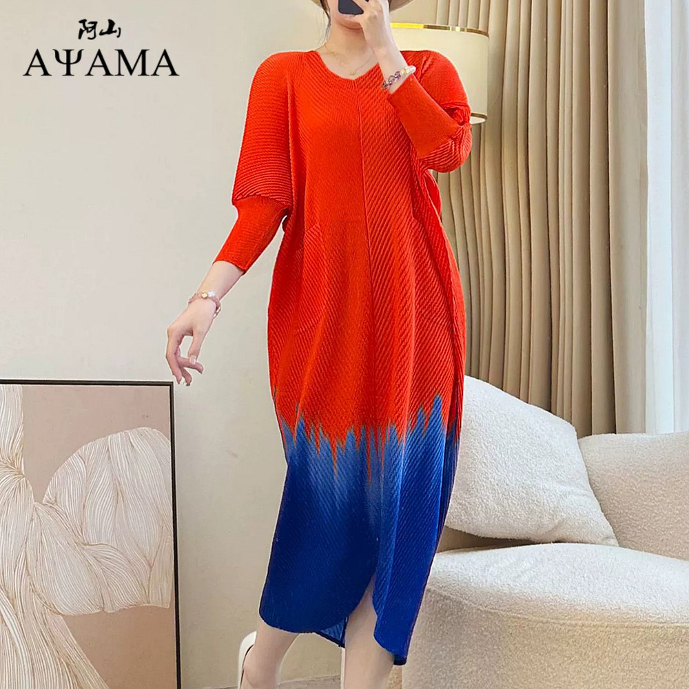 2025年新款高级感大码撞色蝙蝠袖前开叉宽松遮肚子三宅褶皱连衣裙